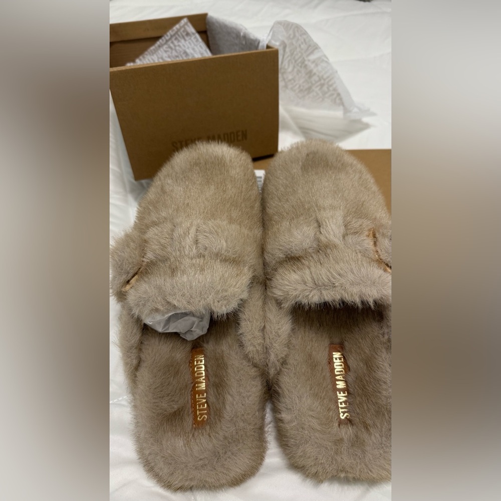 Steve Madden Plush Tan Slippers